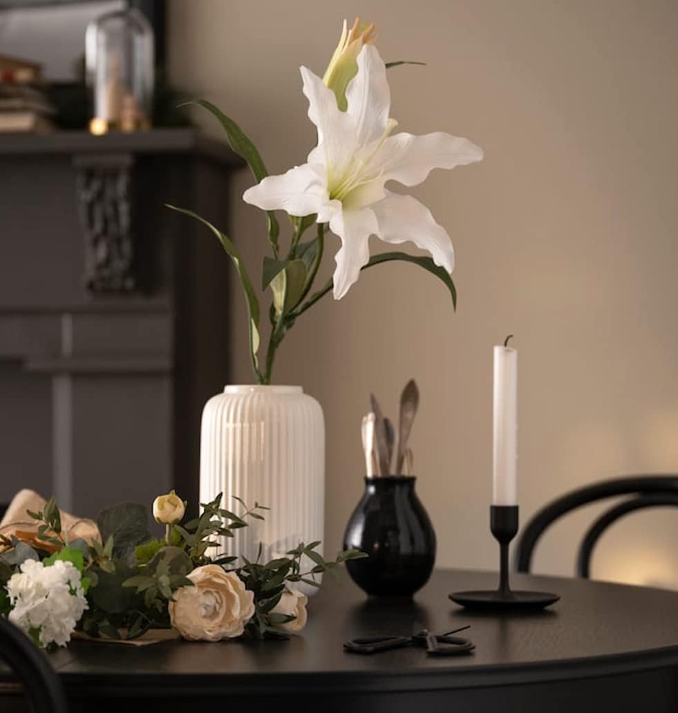 Vase en céramique blanche
