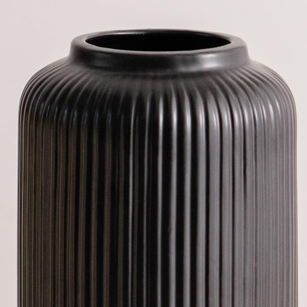 Vase en céramique blanche