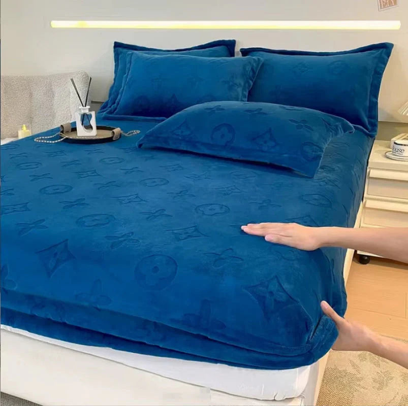 LV Luxurious velvet bedding set